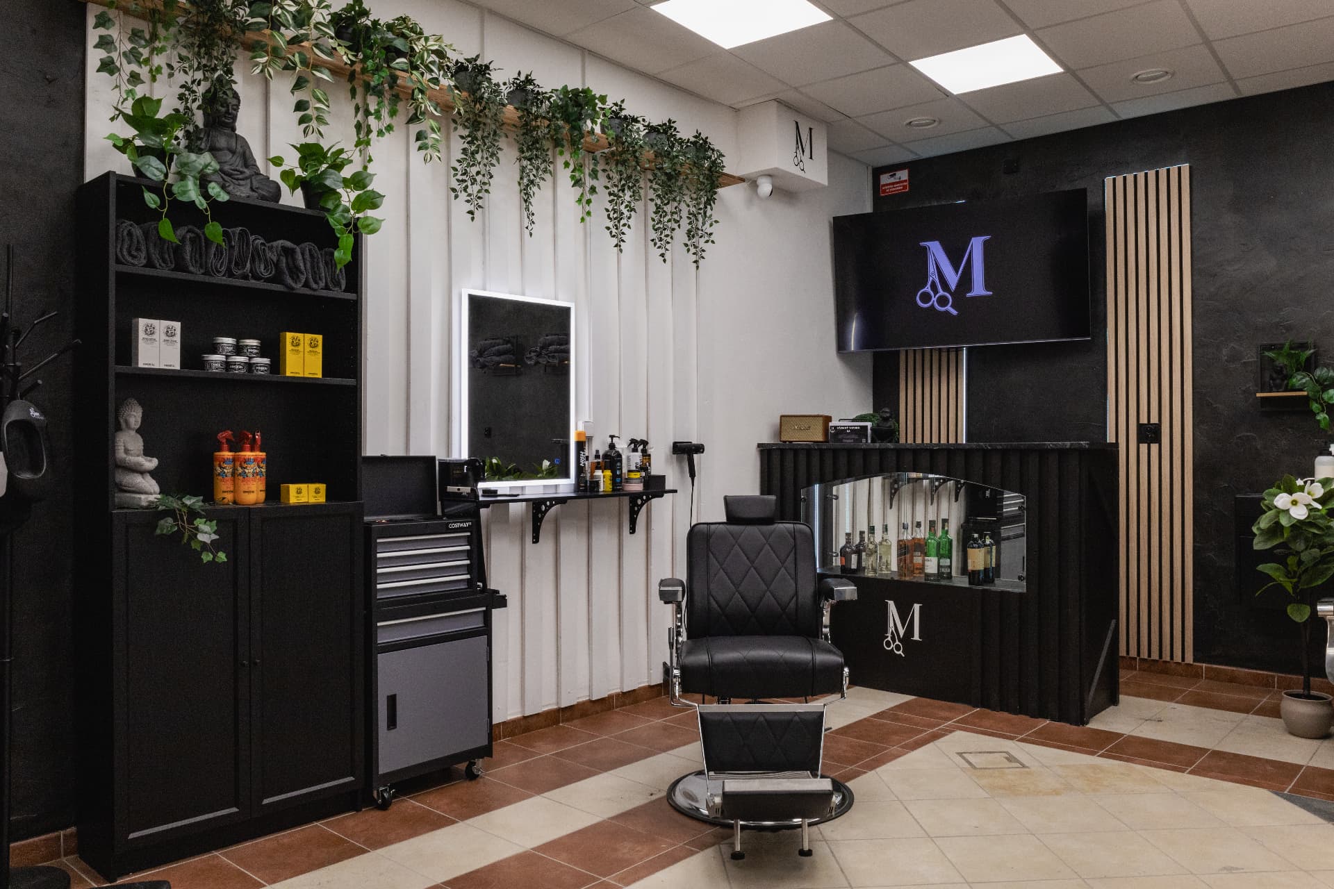 Interiér barbershopu MIKES BARBER 2